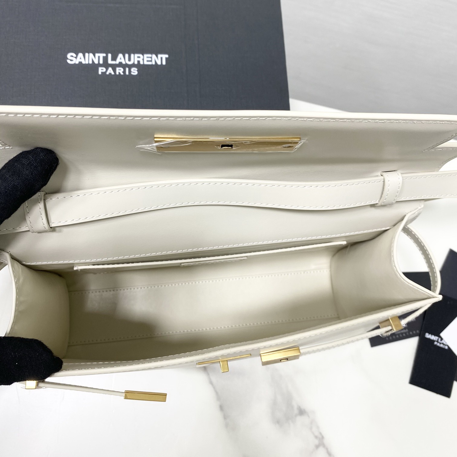 579271 MANHATTAN SHOULDER BAG IN BOX SAINT LAURENT LEATHER, Yves Saint Laurent YSL
