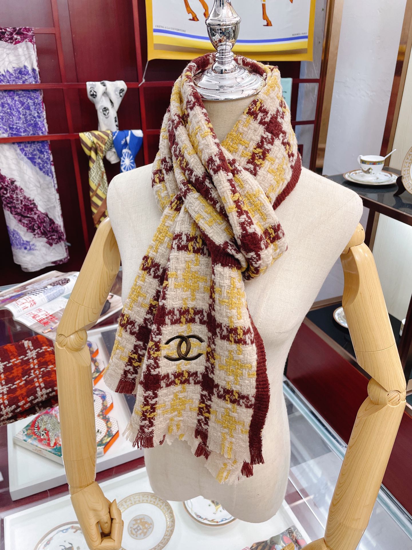 CHANEL SCARVES