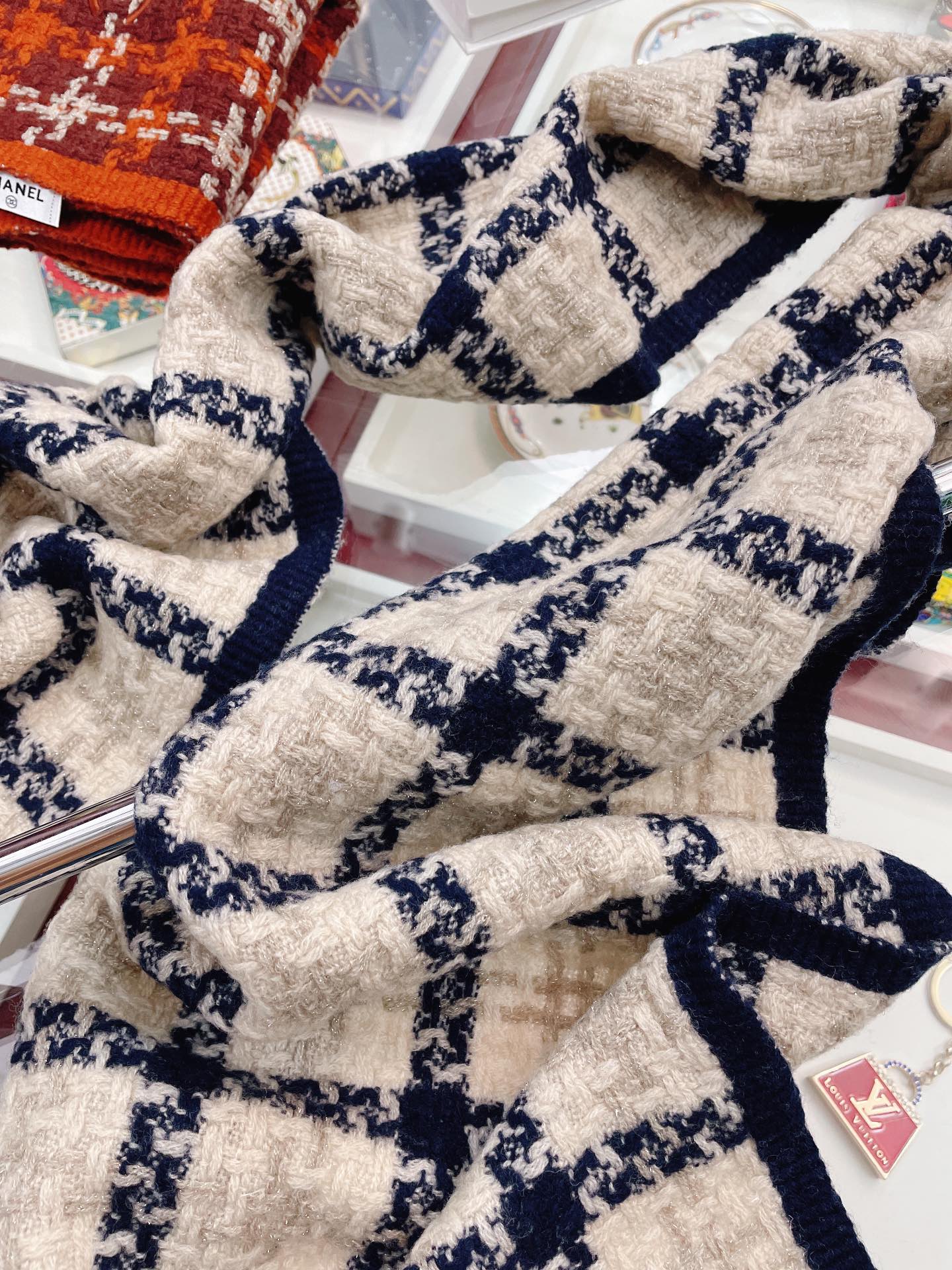 CHANEL SCARVES