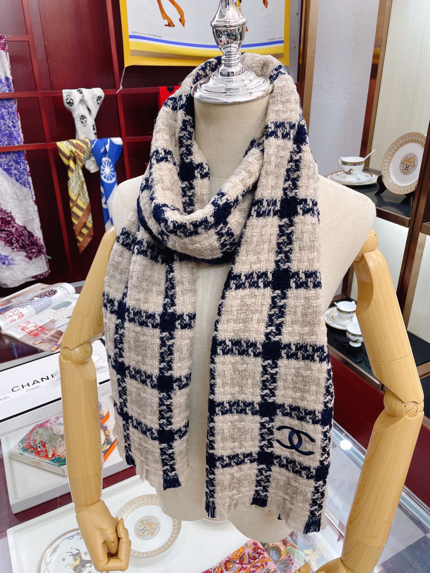 CHANEL SCARVES