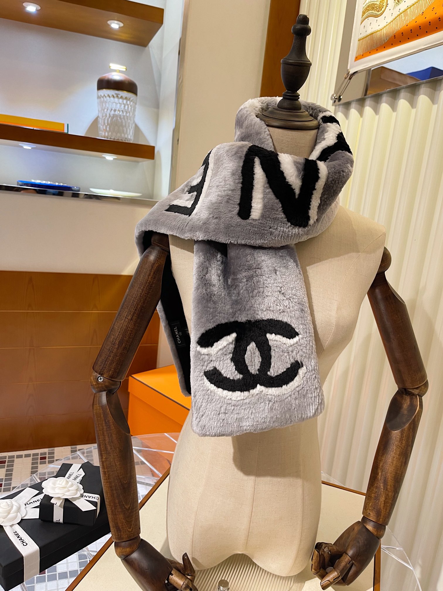 CHANEL SCARVES
