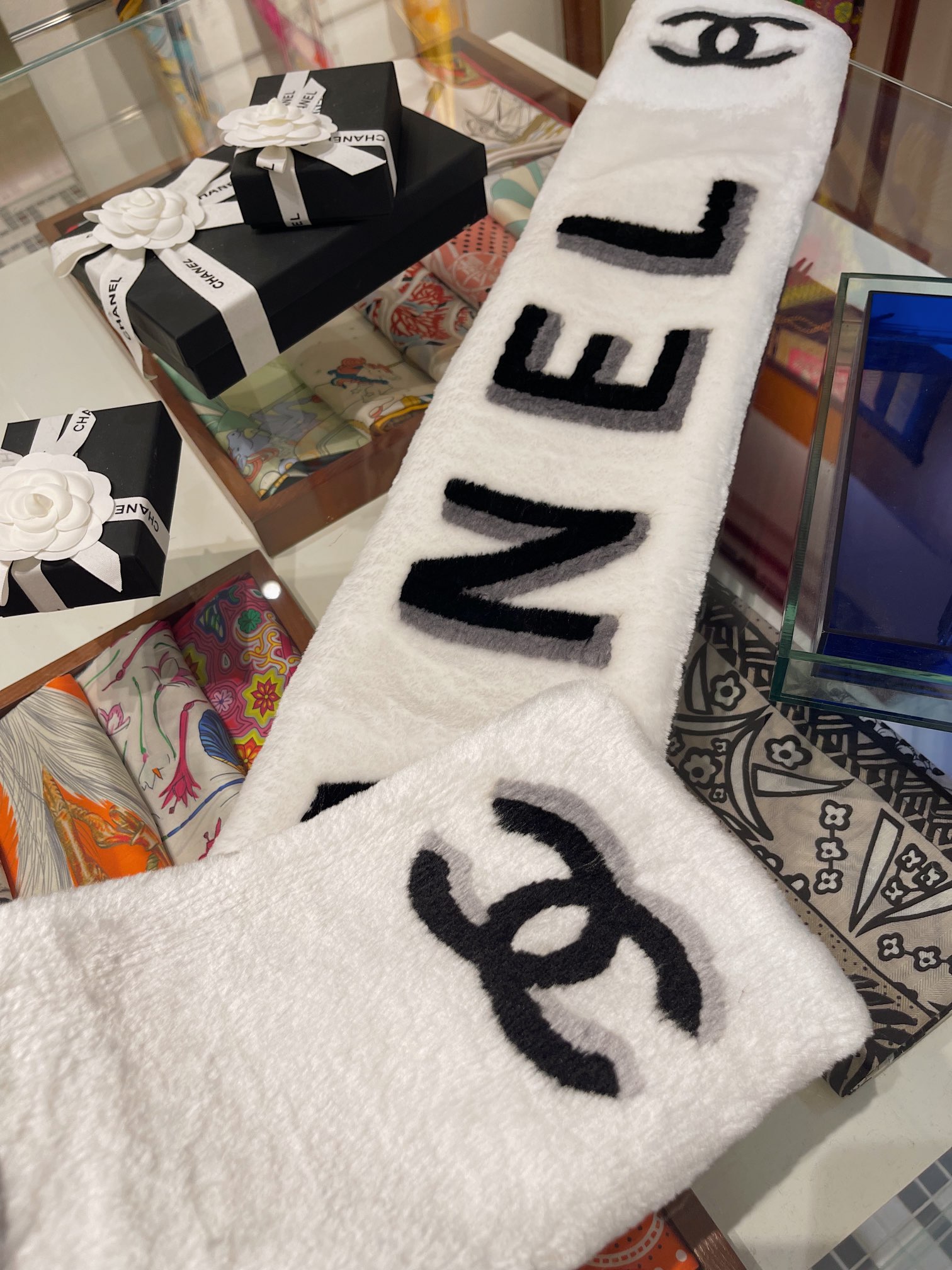 CHANEL SCARVES