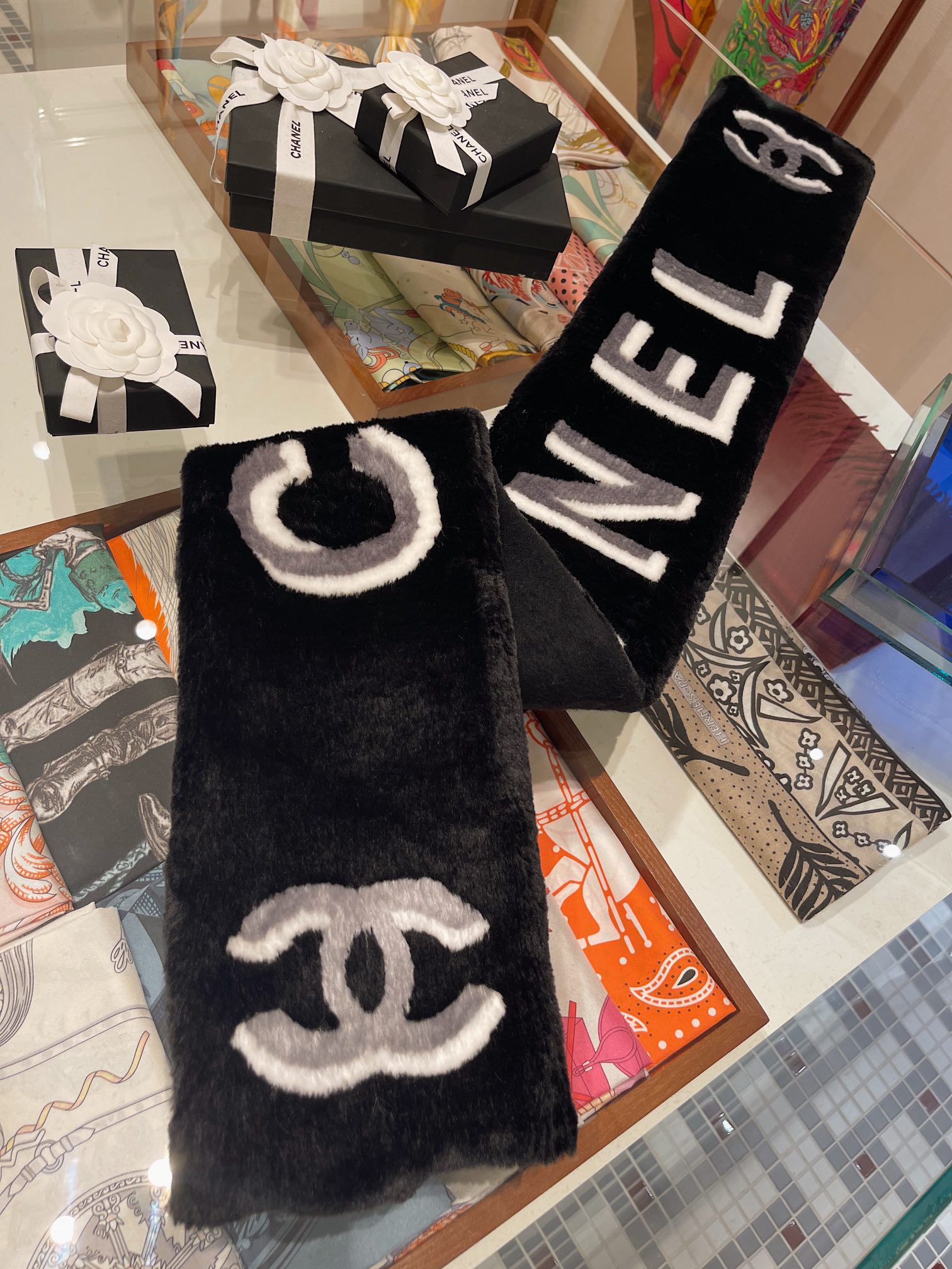 CHANEL SCARVES