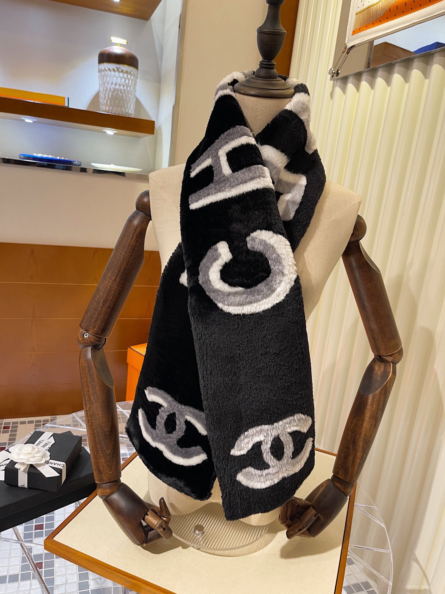 CHANEL SCARVES