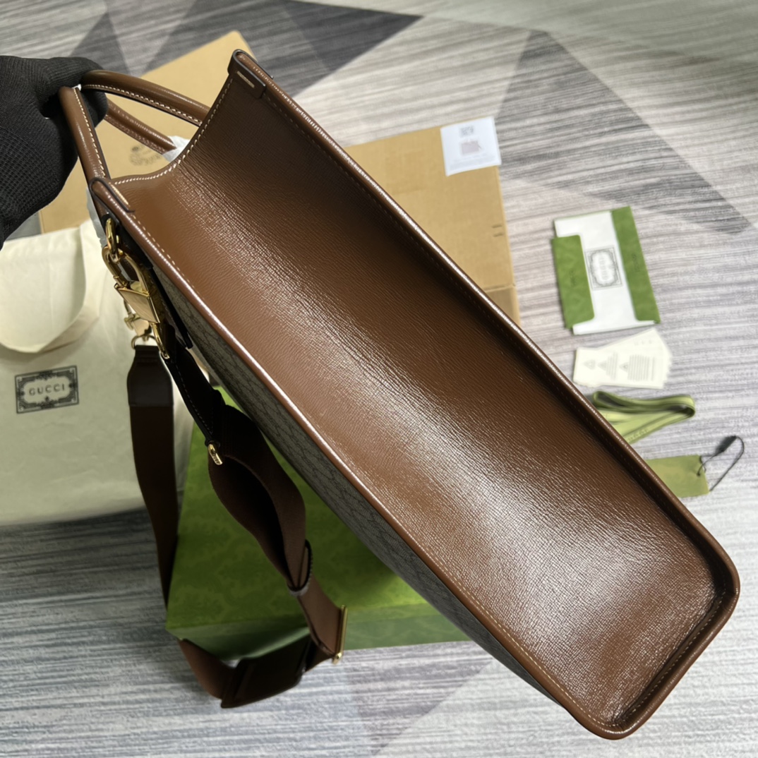 674155 Medium tote with Interlocking G, gucci Bags for Men