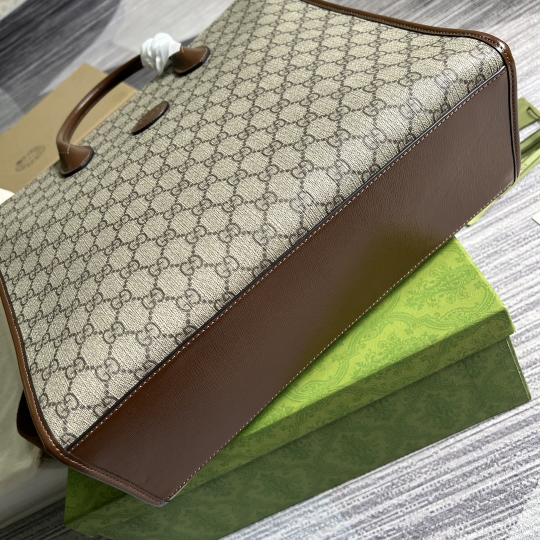 674148 Medium tote with Interlocking G, gucci Bags for Men