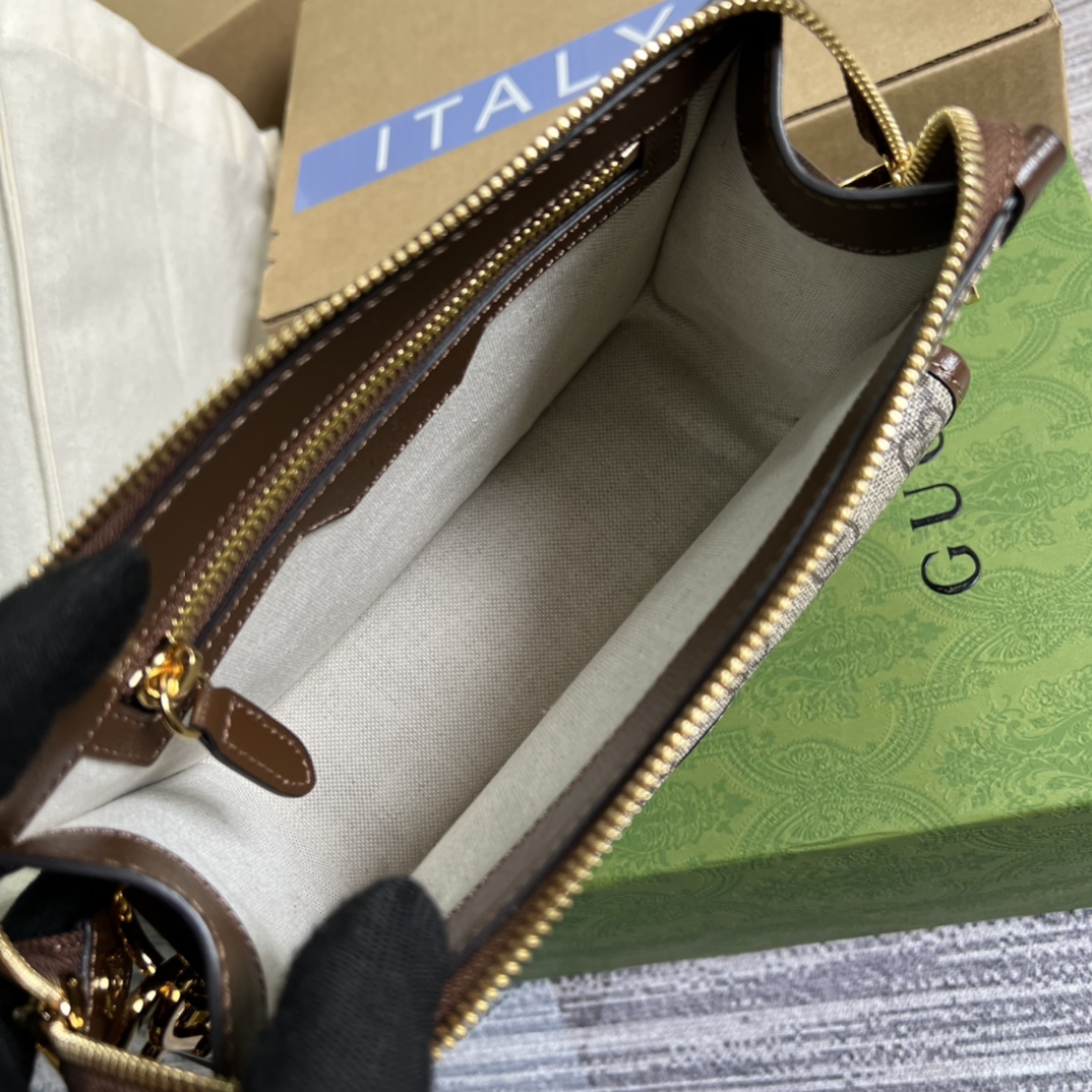 674164 Messenger bag with Interlocking G, gucci Bags for Men