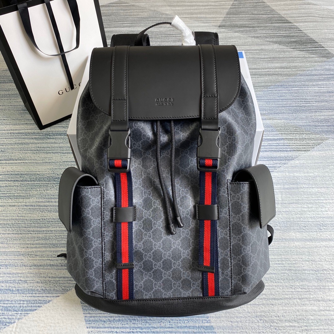 495563  GG Black backpack