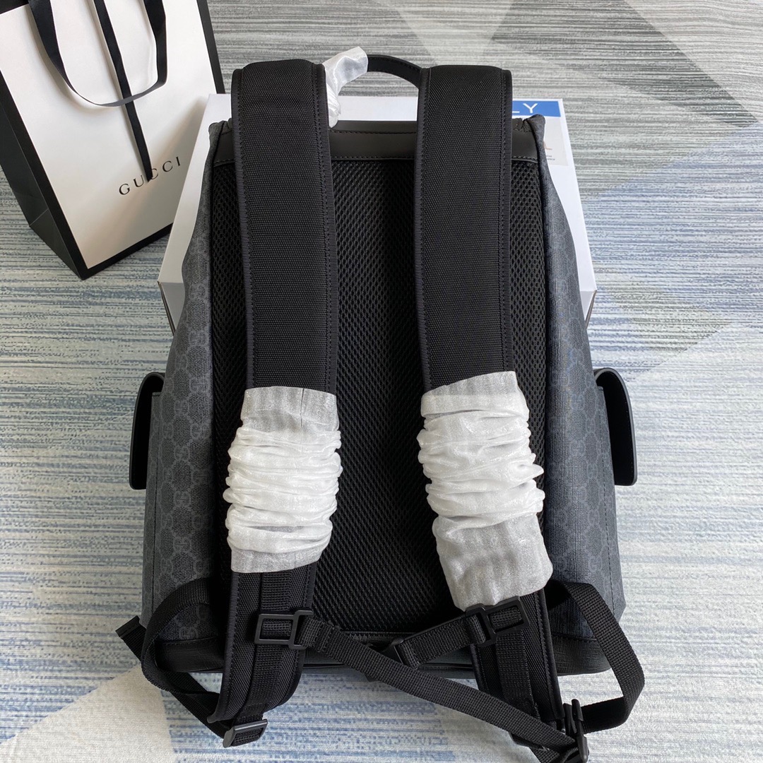 495563  GG Black backpack