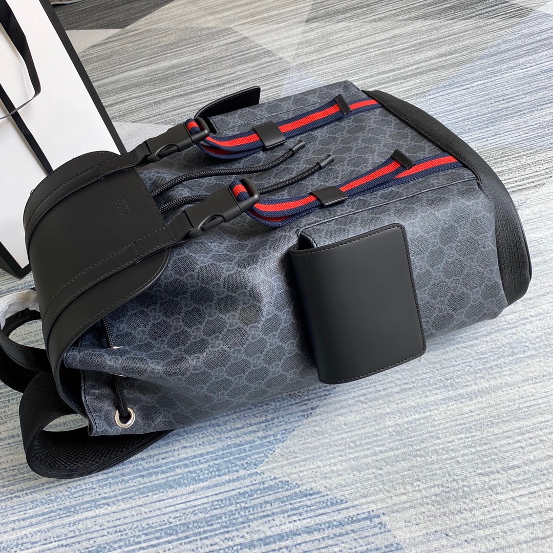 495563  GG Black backpack