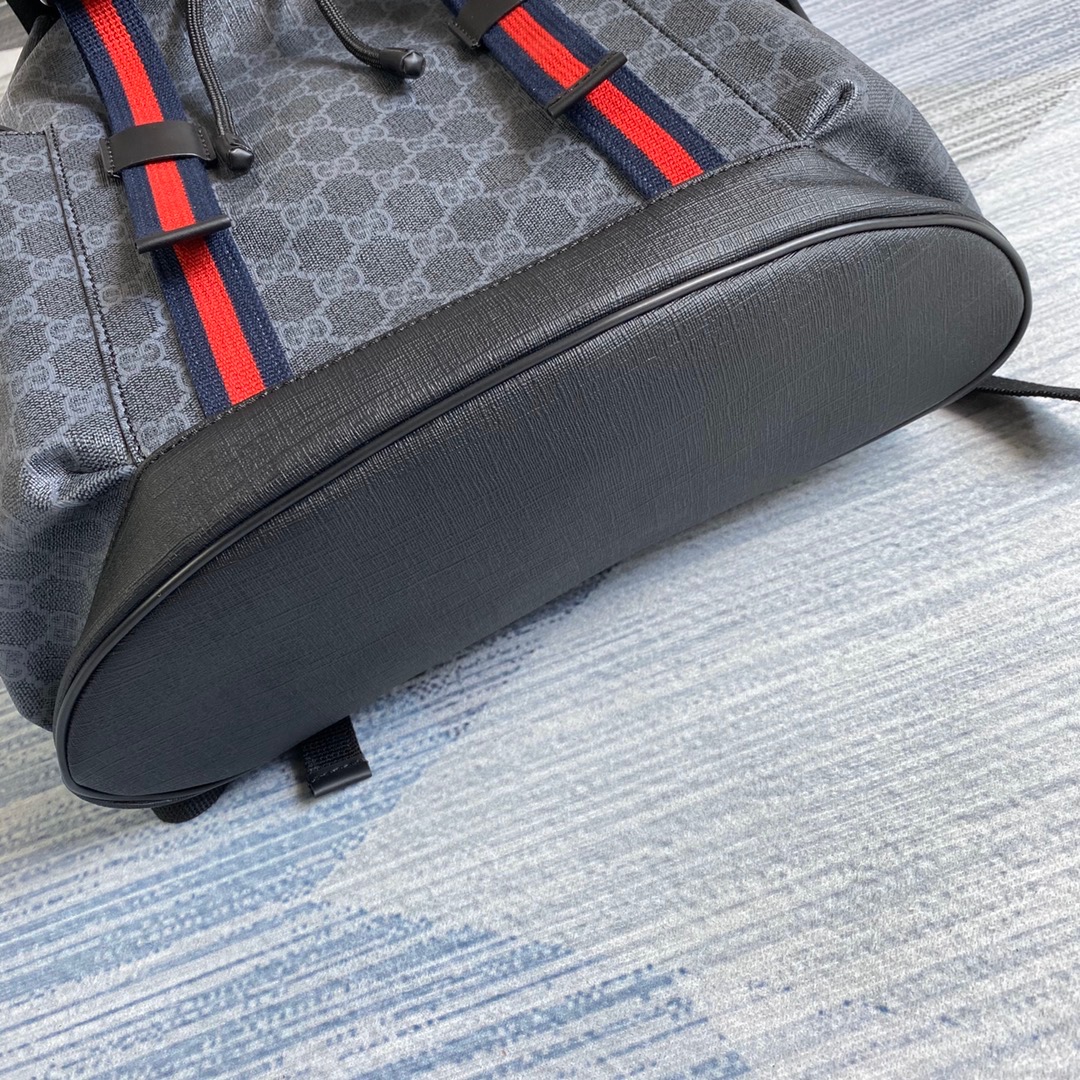 495563  GG Black backpack