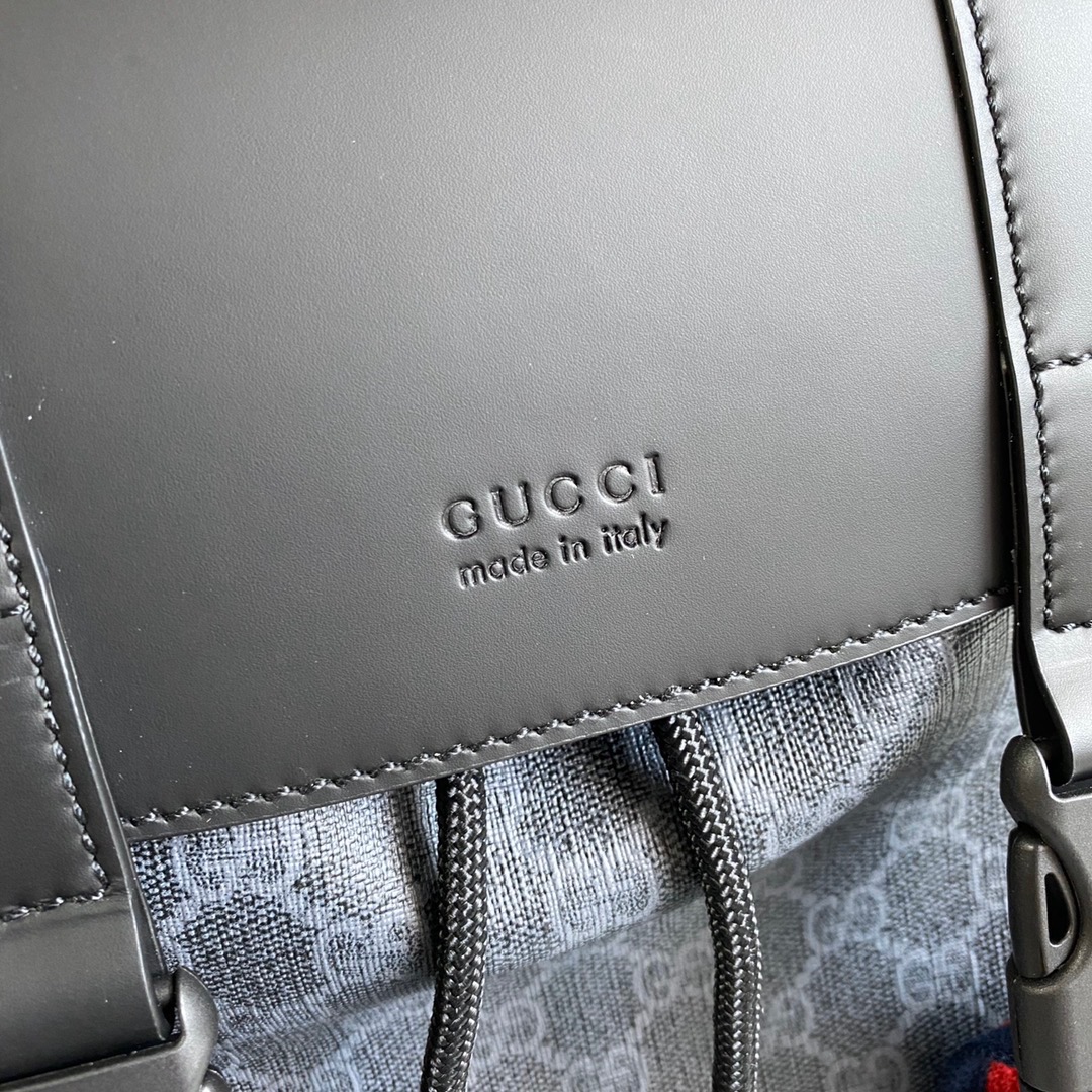 495563  GG Black backpack
