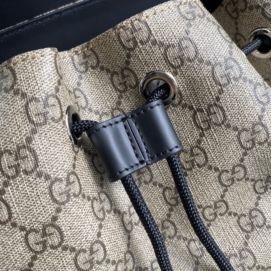 495563  GG Black backpack