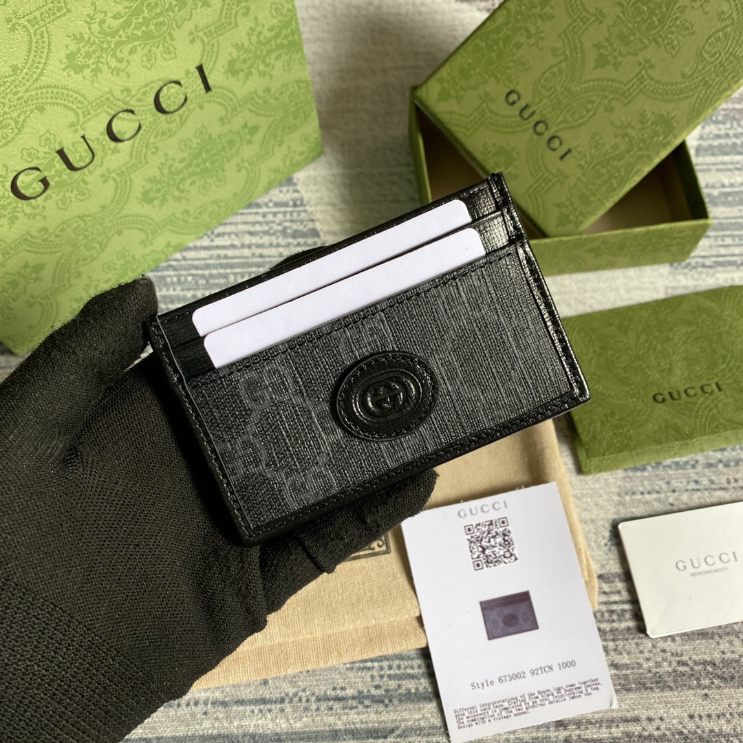 673002  Card case with Interlocking G, Gucci