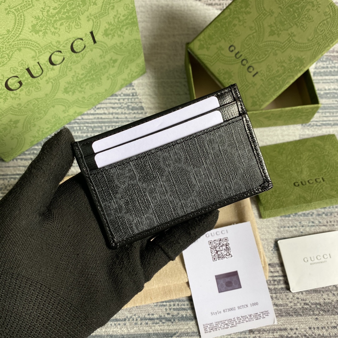673002  Card case with Interlocking G, Gucci
