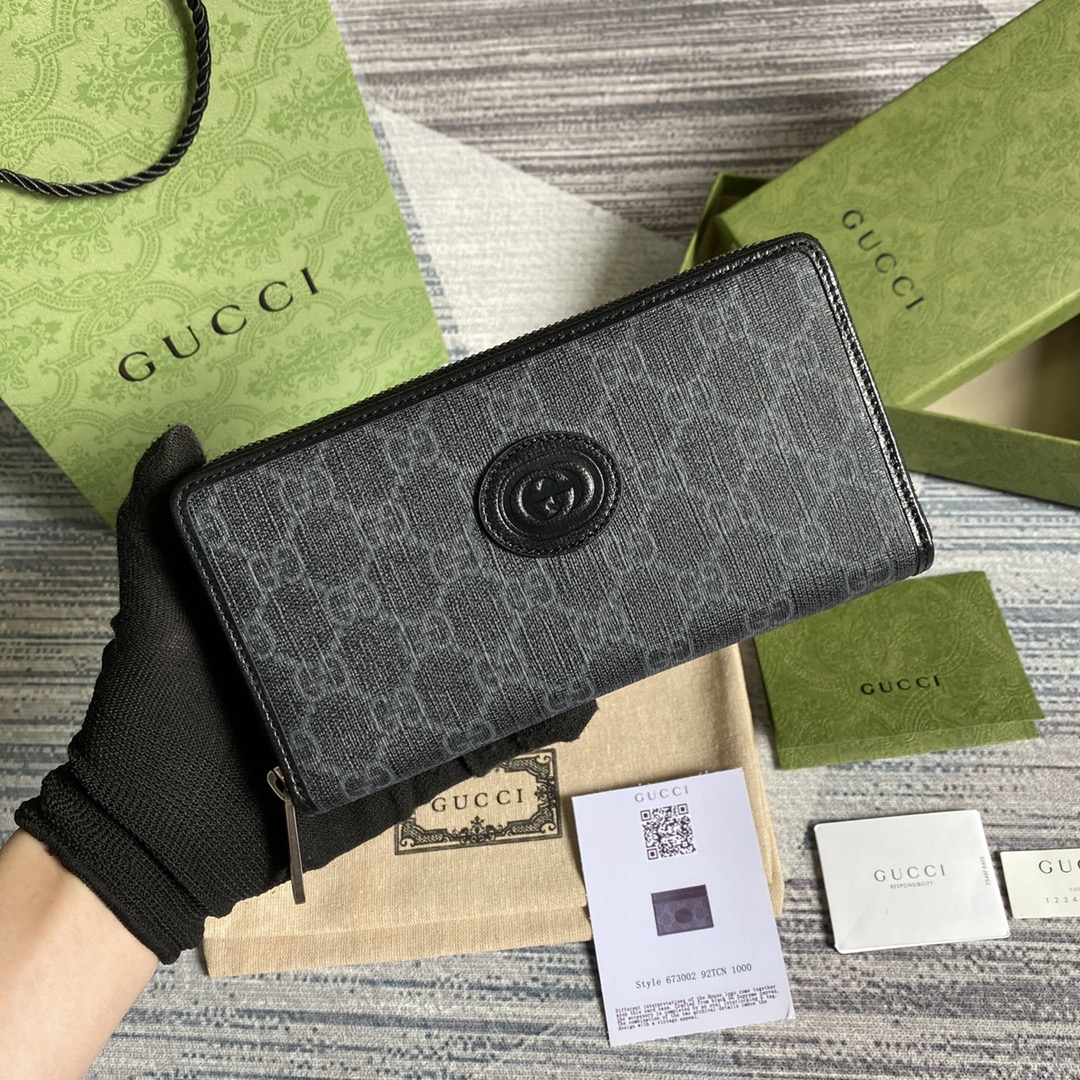 673003 Zip around wallet with Interlocking G, Gucci