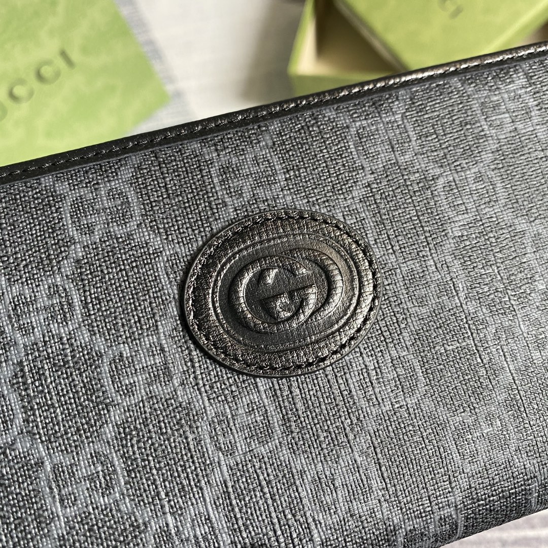 673003 Zip around wallet with Interlocking G, Gucci