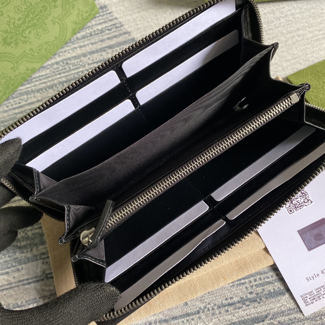 673003 Zip around wallet with Interlocking G, Gucci