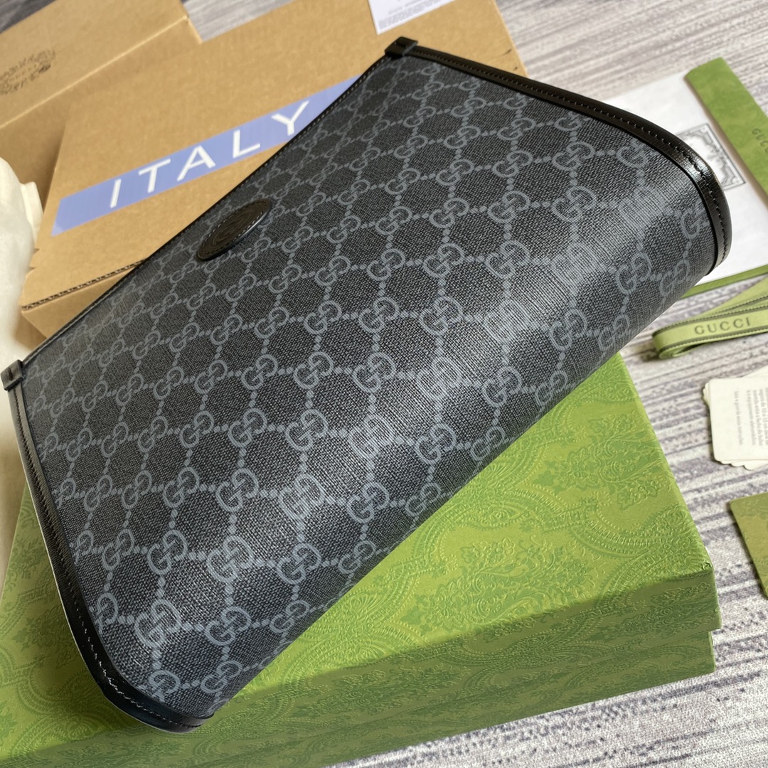 672956 Beauty case with Interlocking G, Gucci