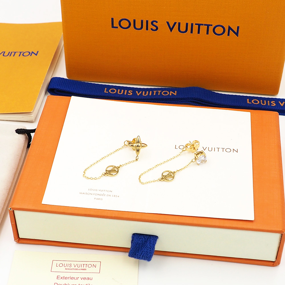 Earrings, Louis Vuitton LV