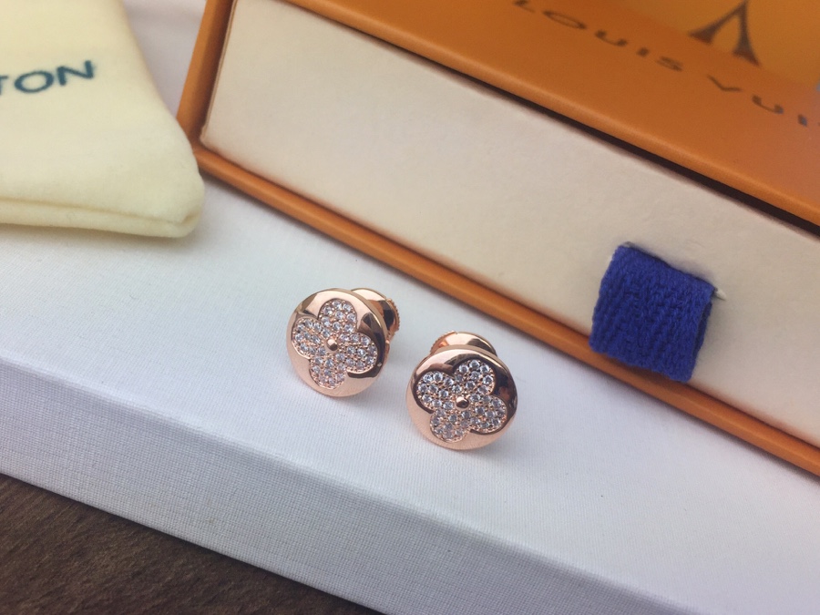 Earrings, Louis Vuitton LV