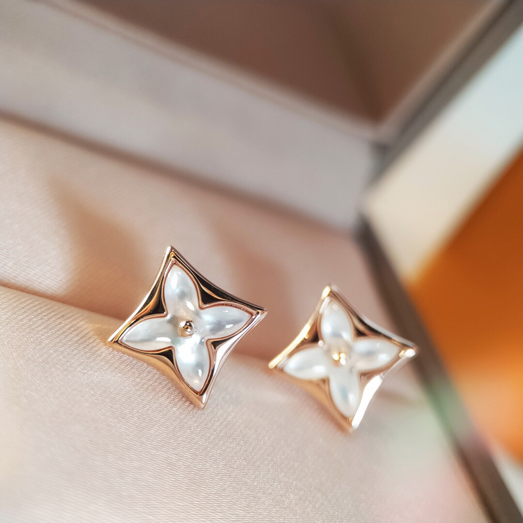 Earrings, Louis Vuitton LV