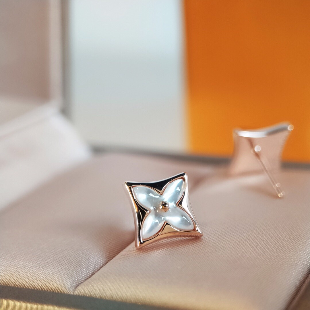 Earrings, Louis Vuitton LV