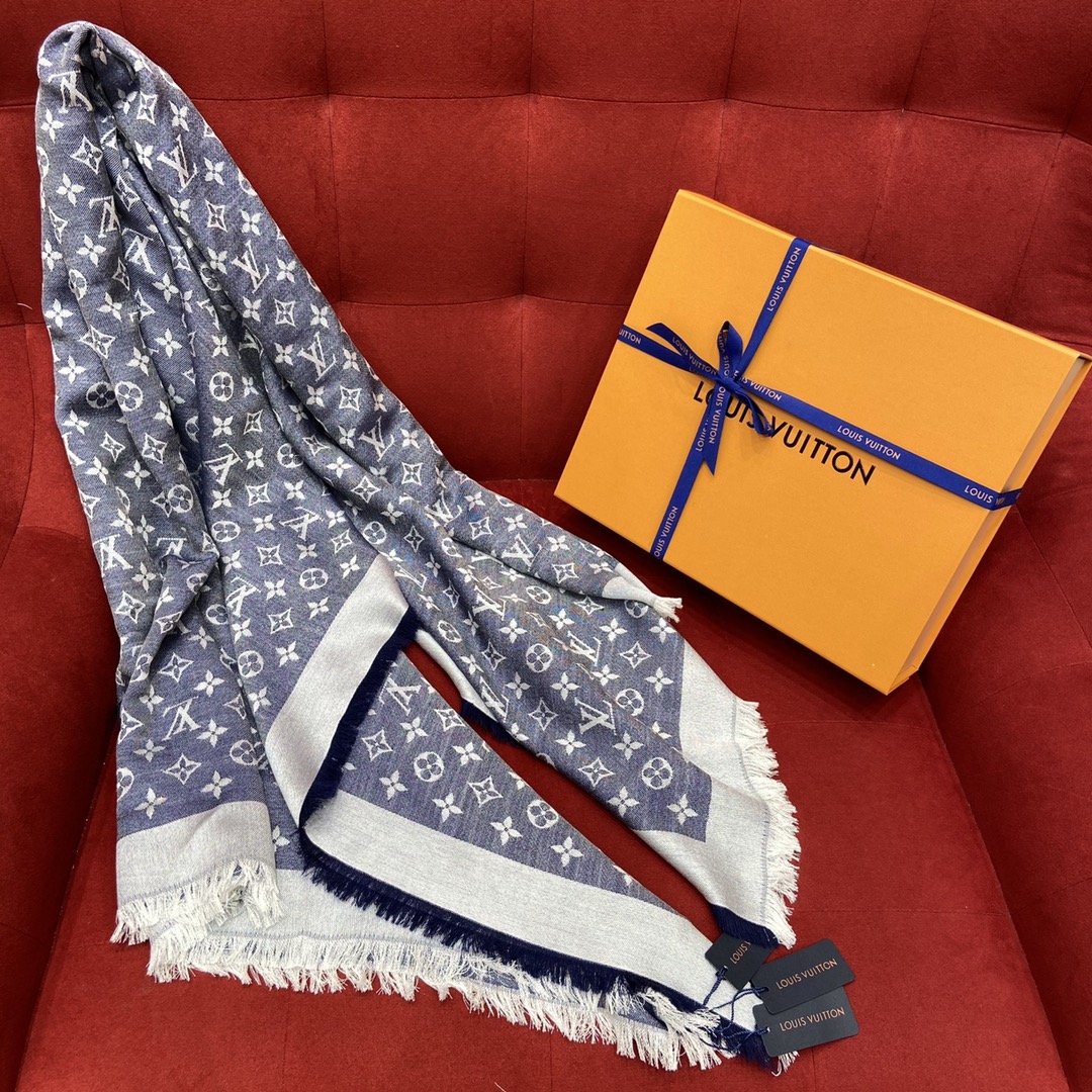 MONOGRAM SHINE SHAWL, LV