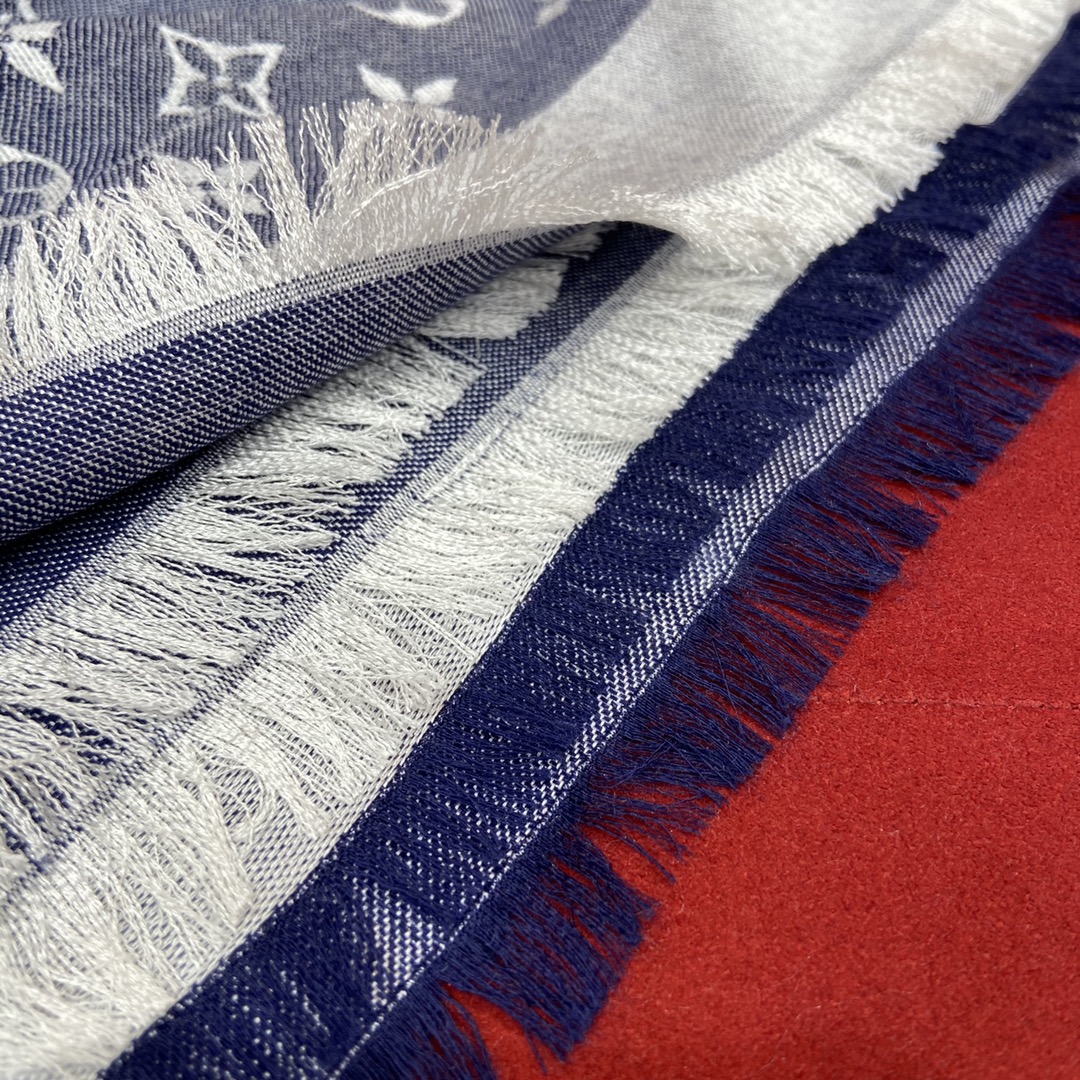 MONOGRAM SHINE SHAWL, LV