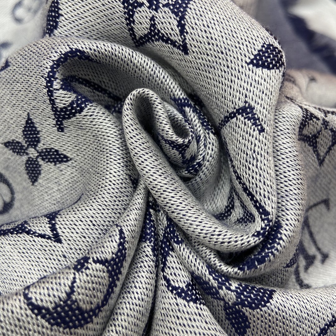 MONOGRAM SHINE SHAWL, LV