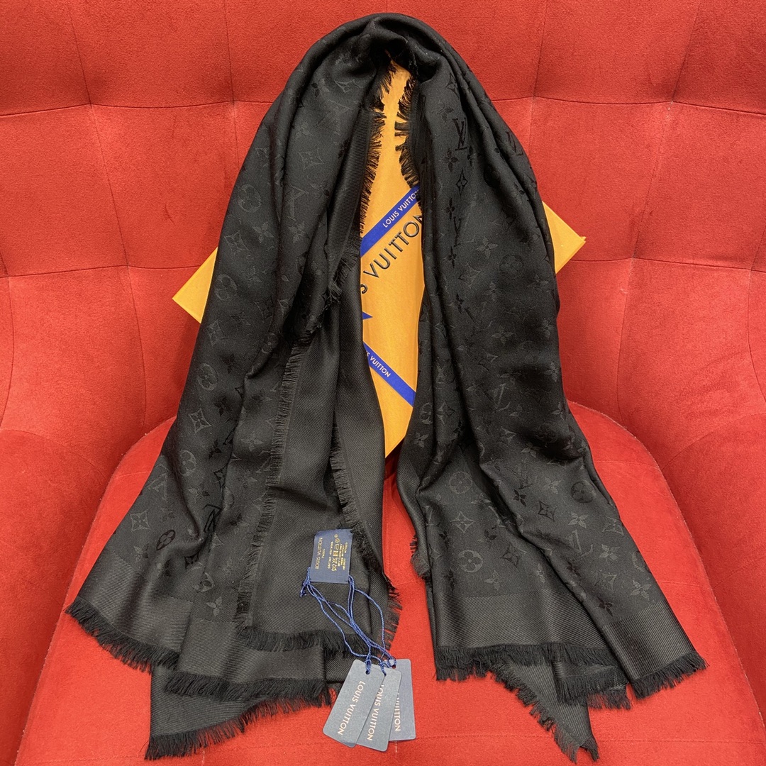 MONOGRAM SHINE SHAWL, LV