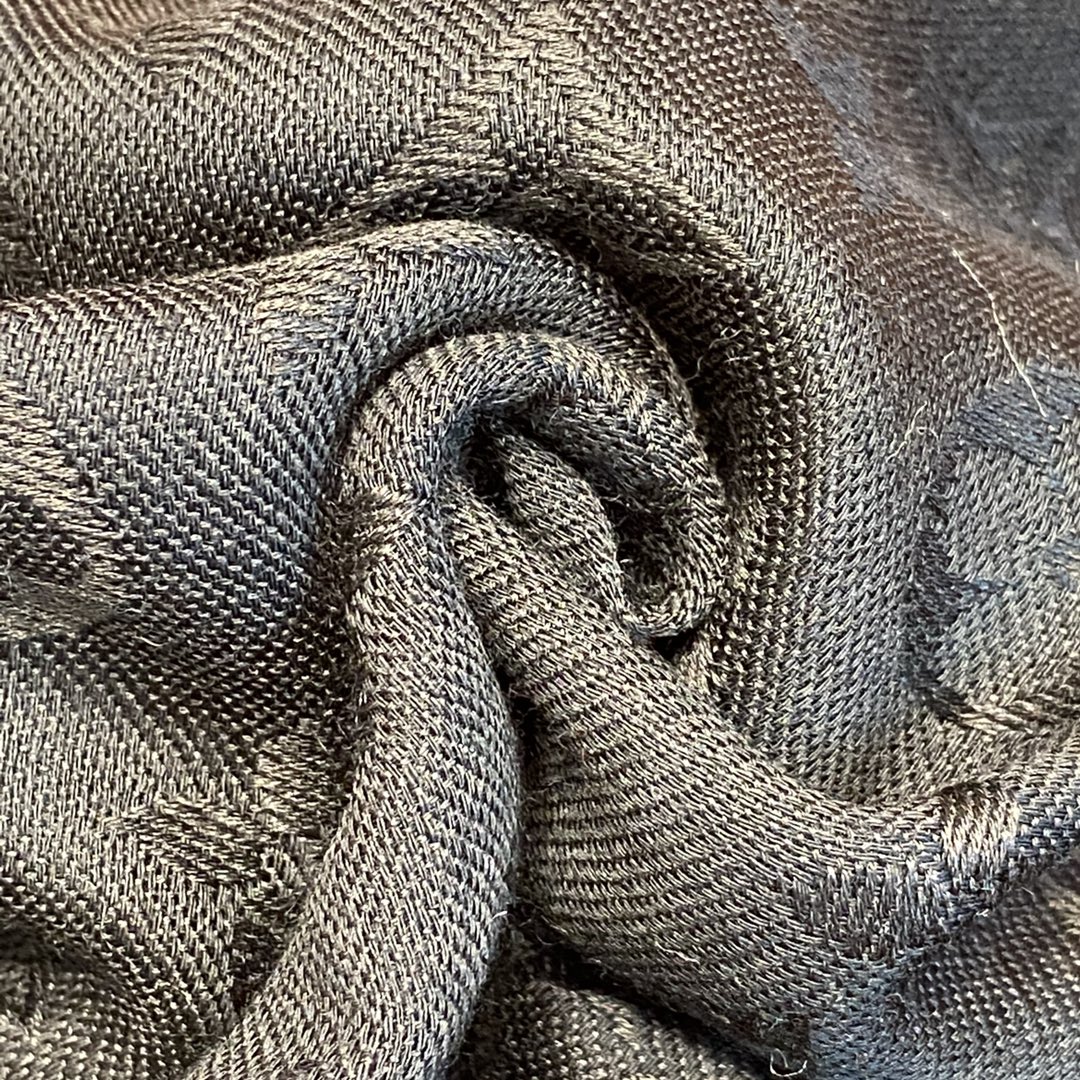 MONOGRAM SHINE SHAWL, LV