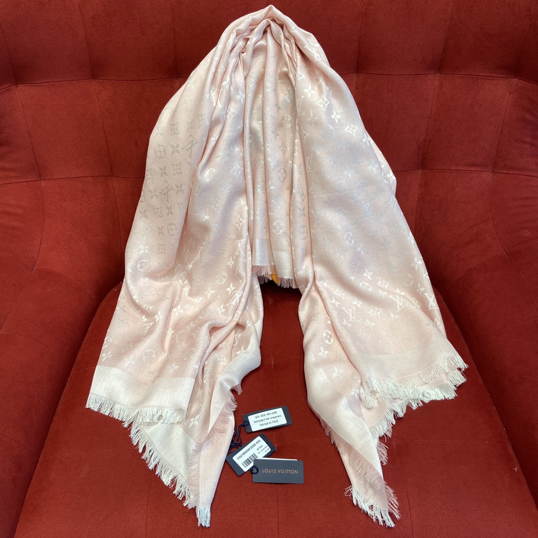 MONOGRAM SHINE SHAWL, LV
