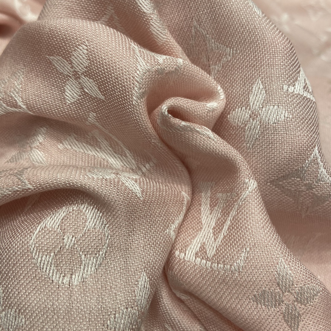 MONOGRAM SHINE SHAWL, LV
