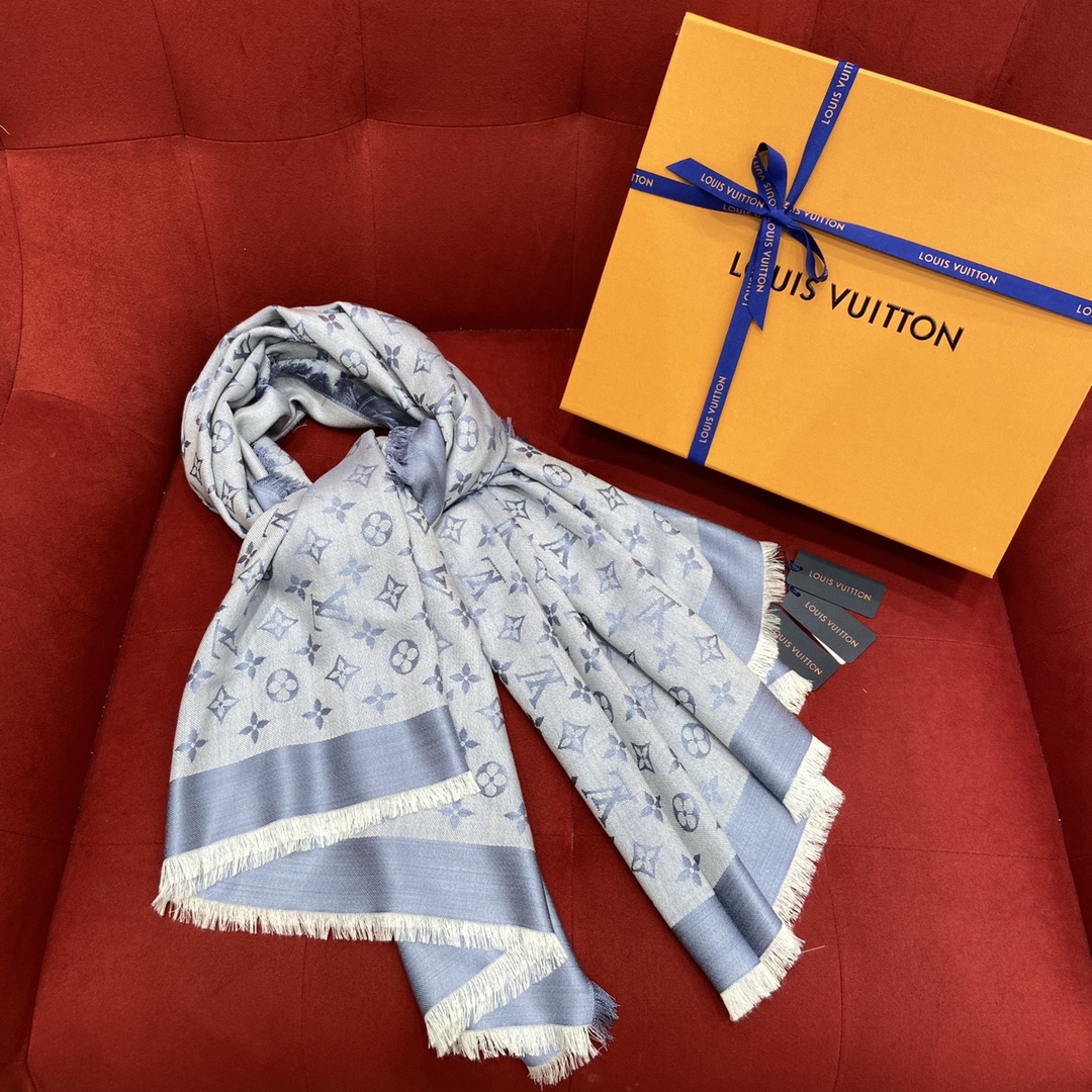 MONOGRAM SHINE SHAWL, LV