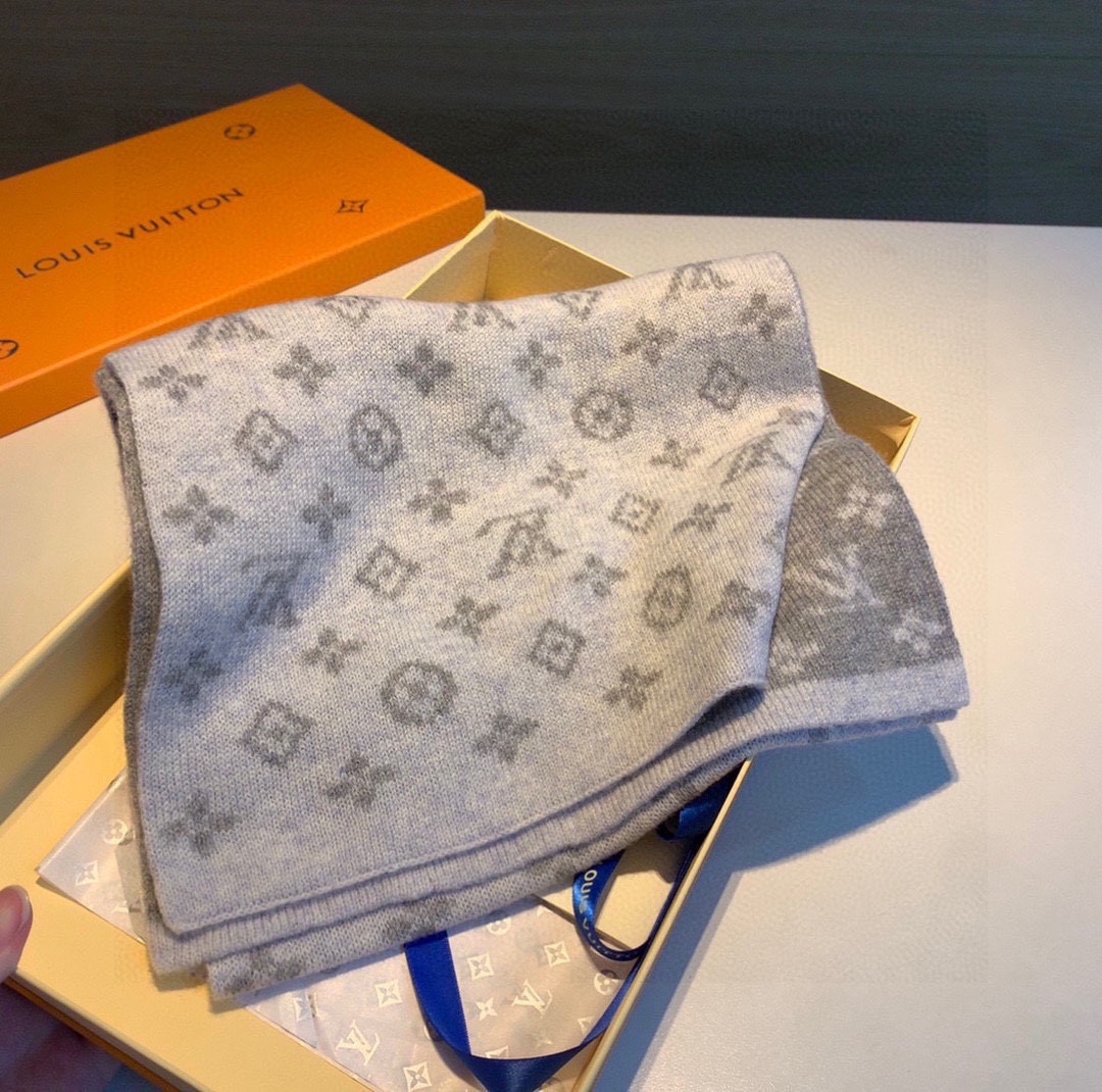 LOUIS VUITTON LV SCARF