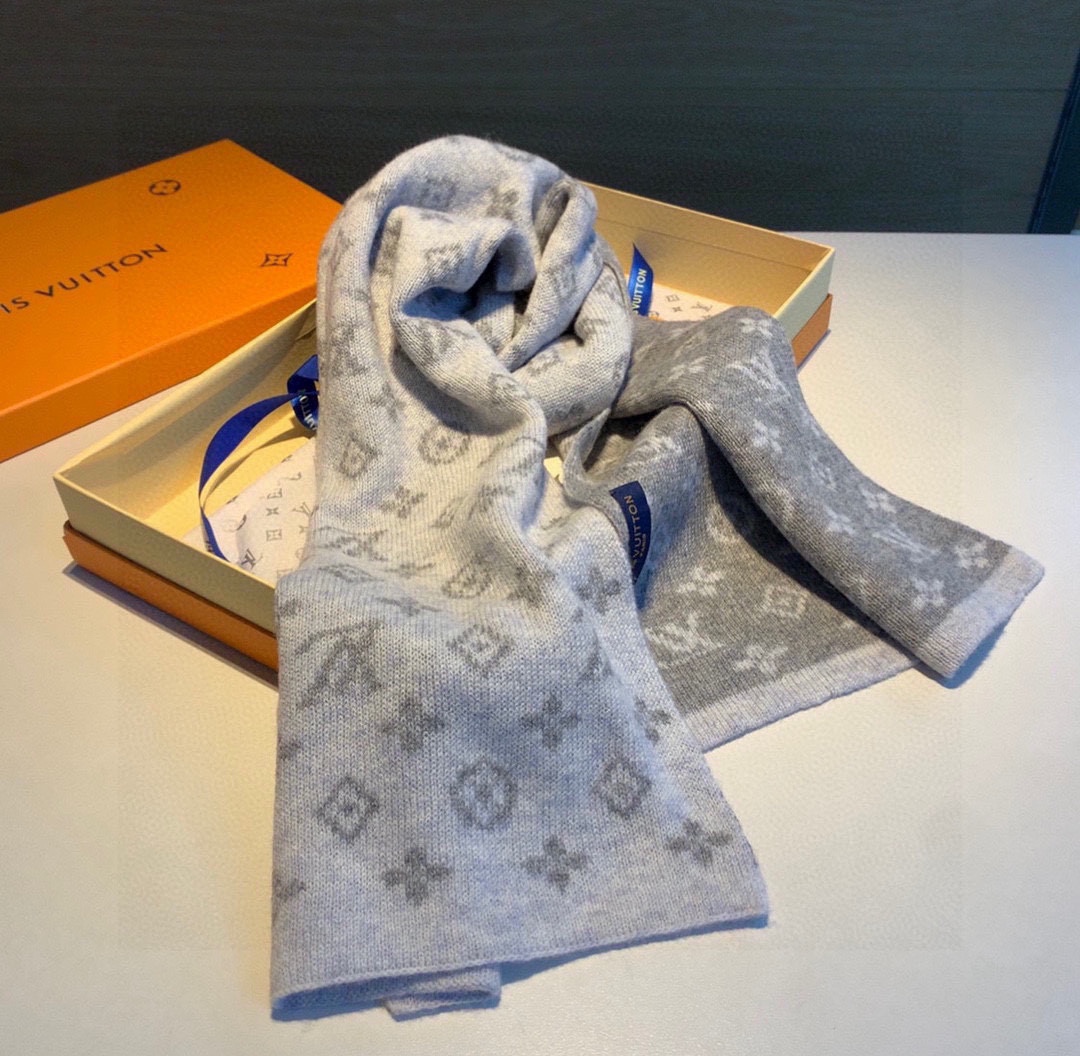 LOUIS VUITTON LV SCARF