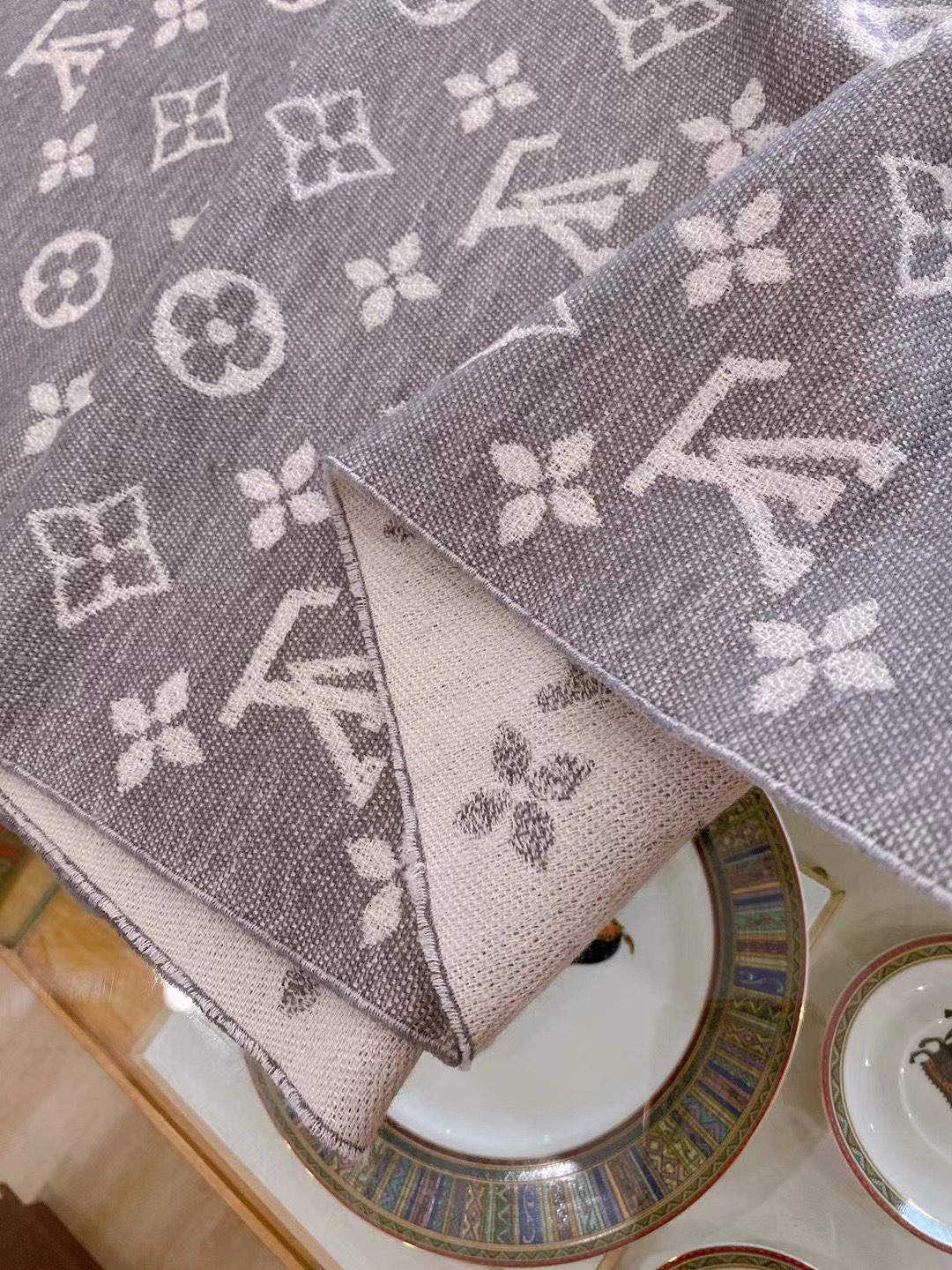 LOUIS VUITTON LV SCARF
