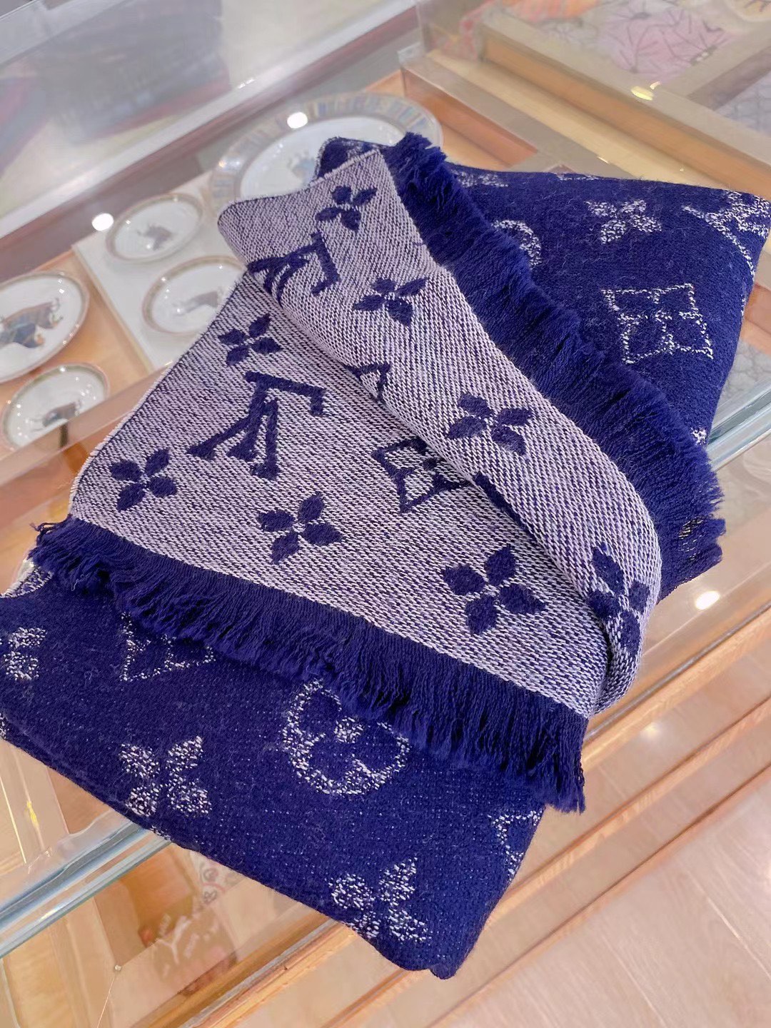LOUIS VUITTON LV SCARF