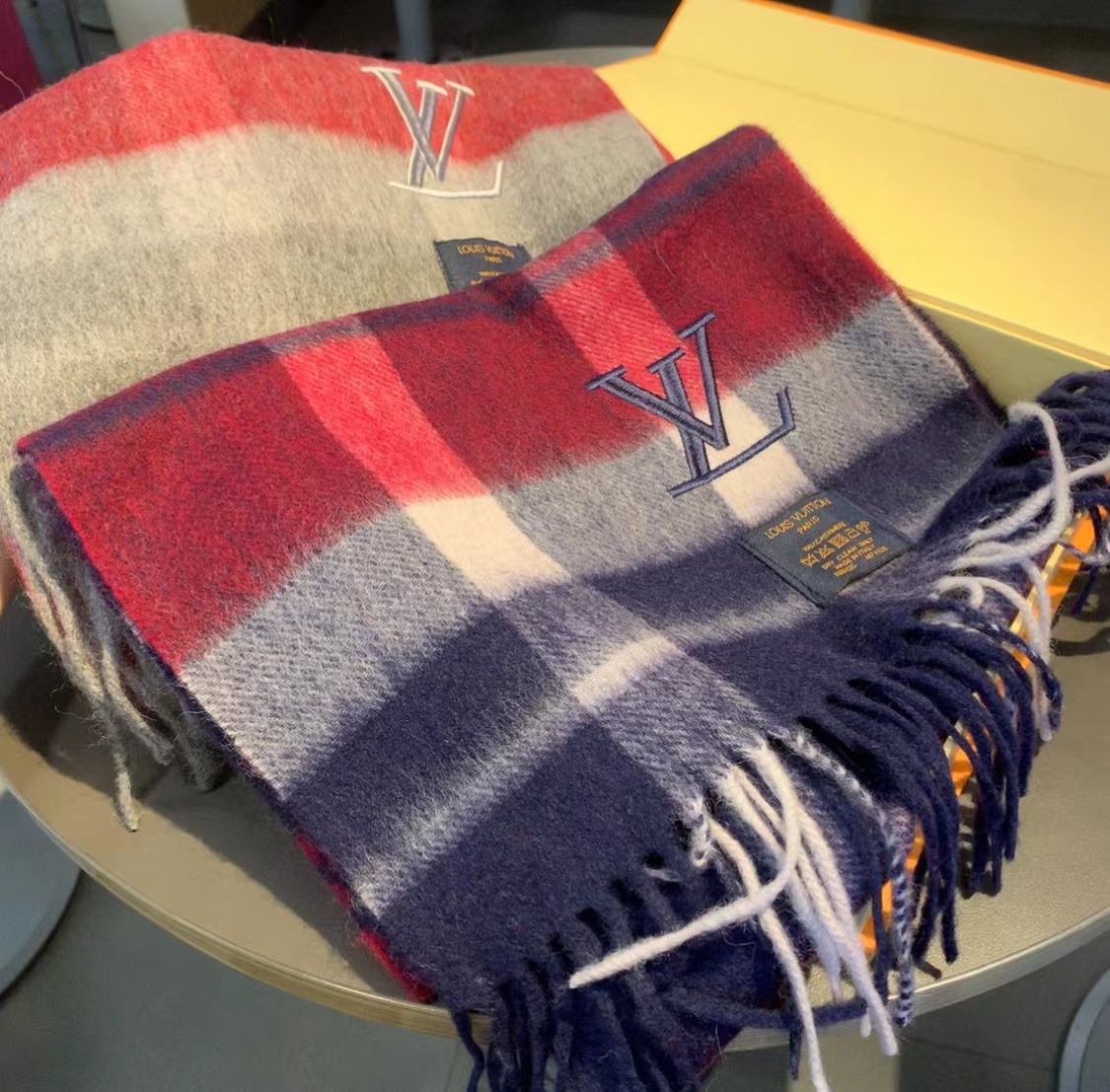 LOUIS VUITTON LV SCARF