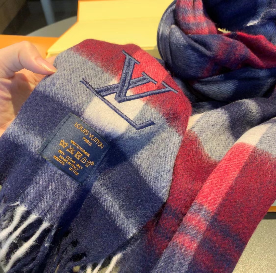 LOUIS VUITTON LV SCARF