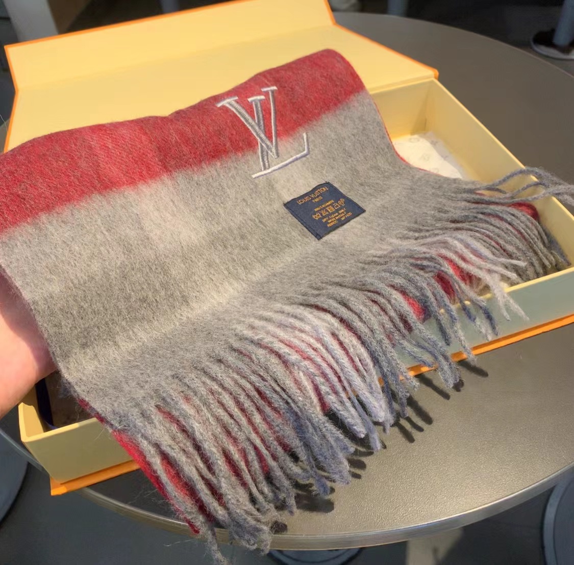 LOUIS VUITTON LV SCARF