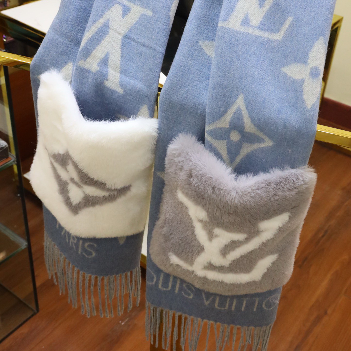 LOUIS VUITTON LV COLD REYKJAVIK SCARF