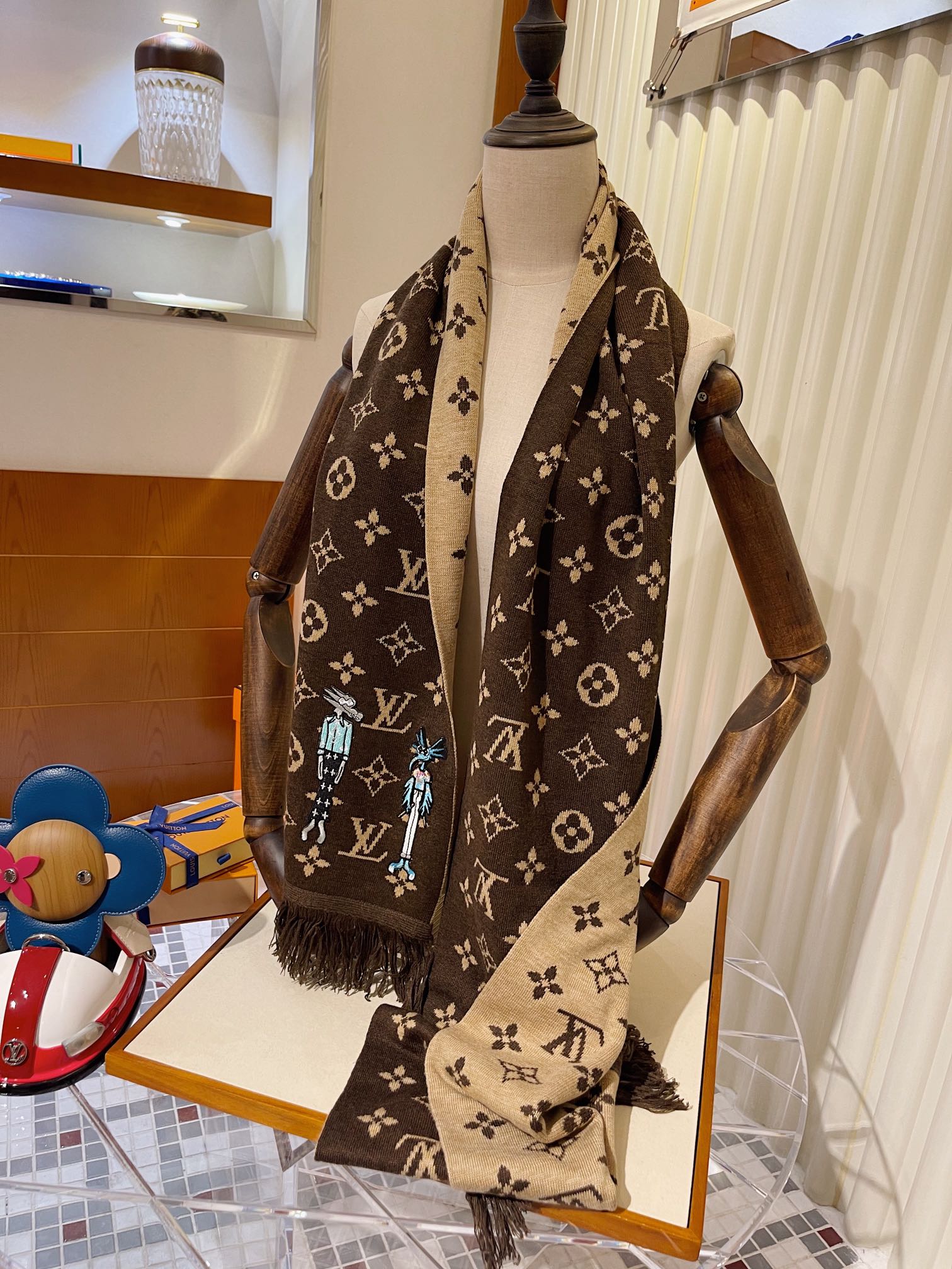 LOUIS VUITTON LV SCARF