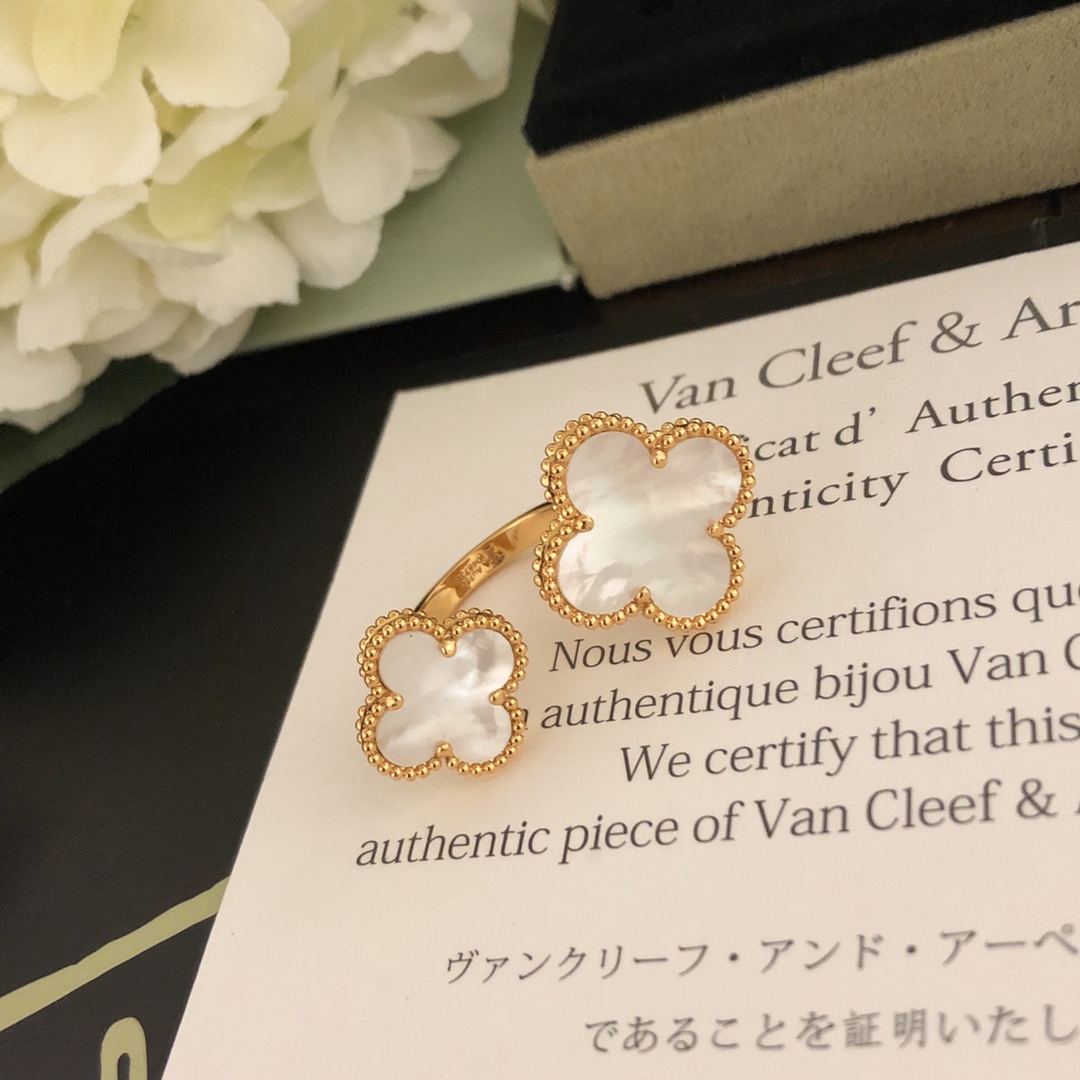 VanCleef&Arpels Ring