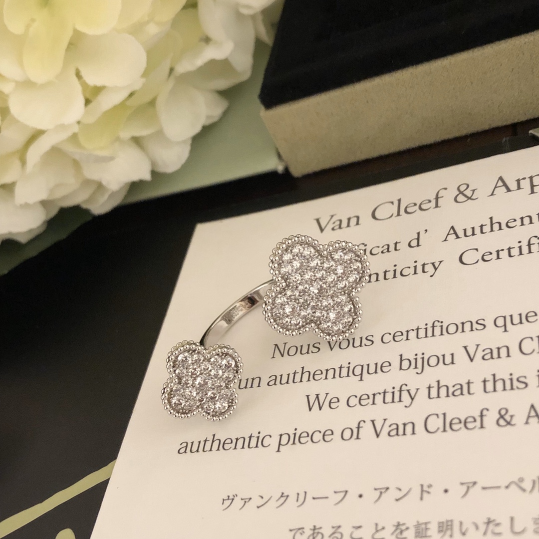 VanCleef&Arpels Ring