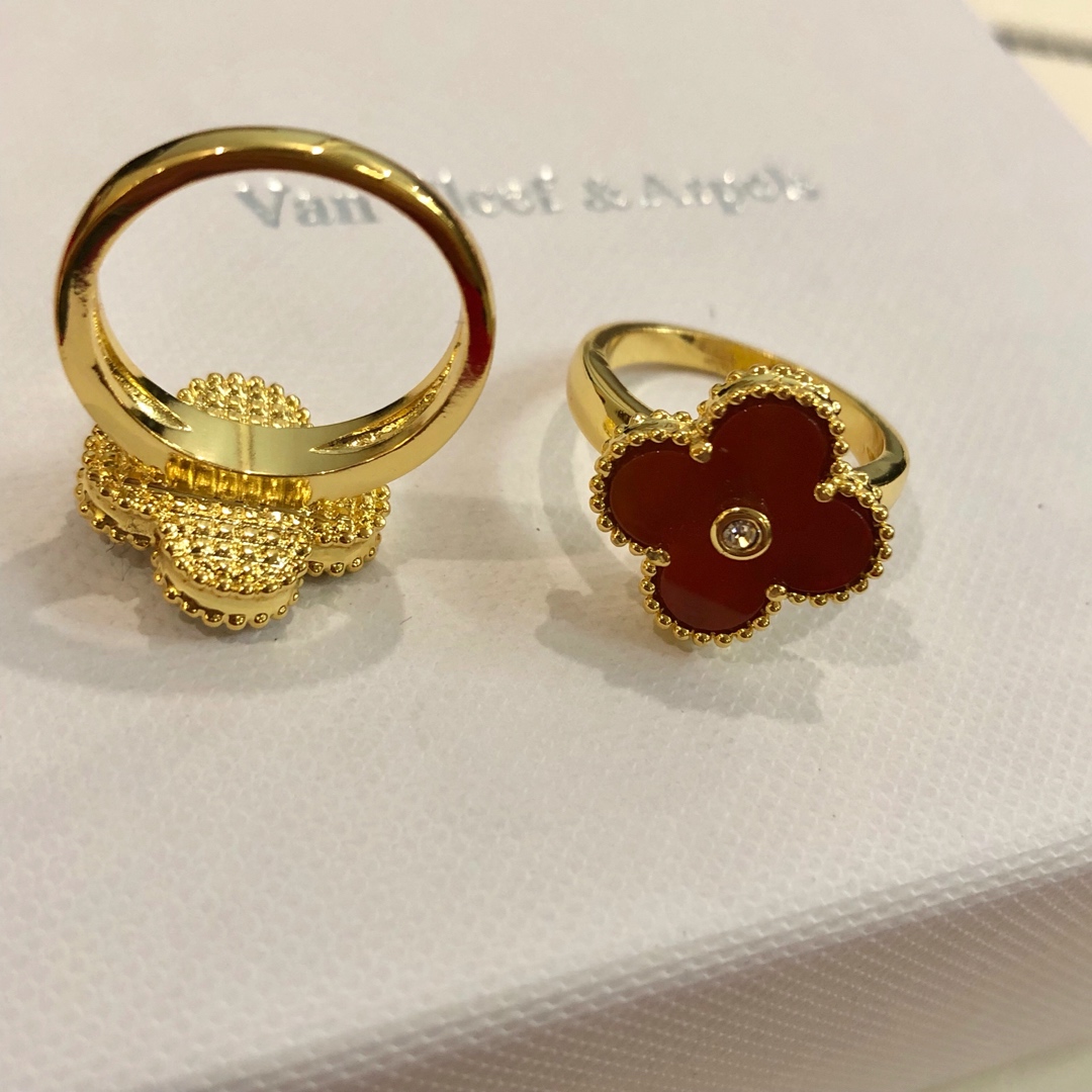 VanCleef&Arpels Ring