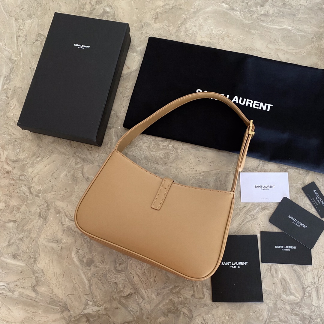 657228 LE 5 À 7 HOBO BAG IN VEGETABLE-TANNED LEATHER, YSL Saint Laurent