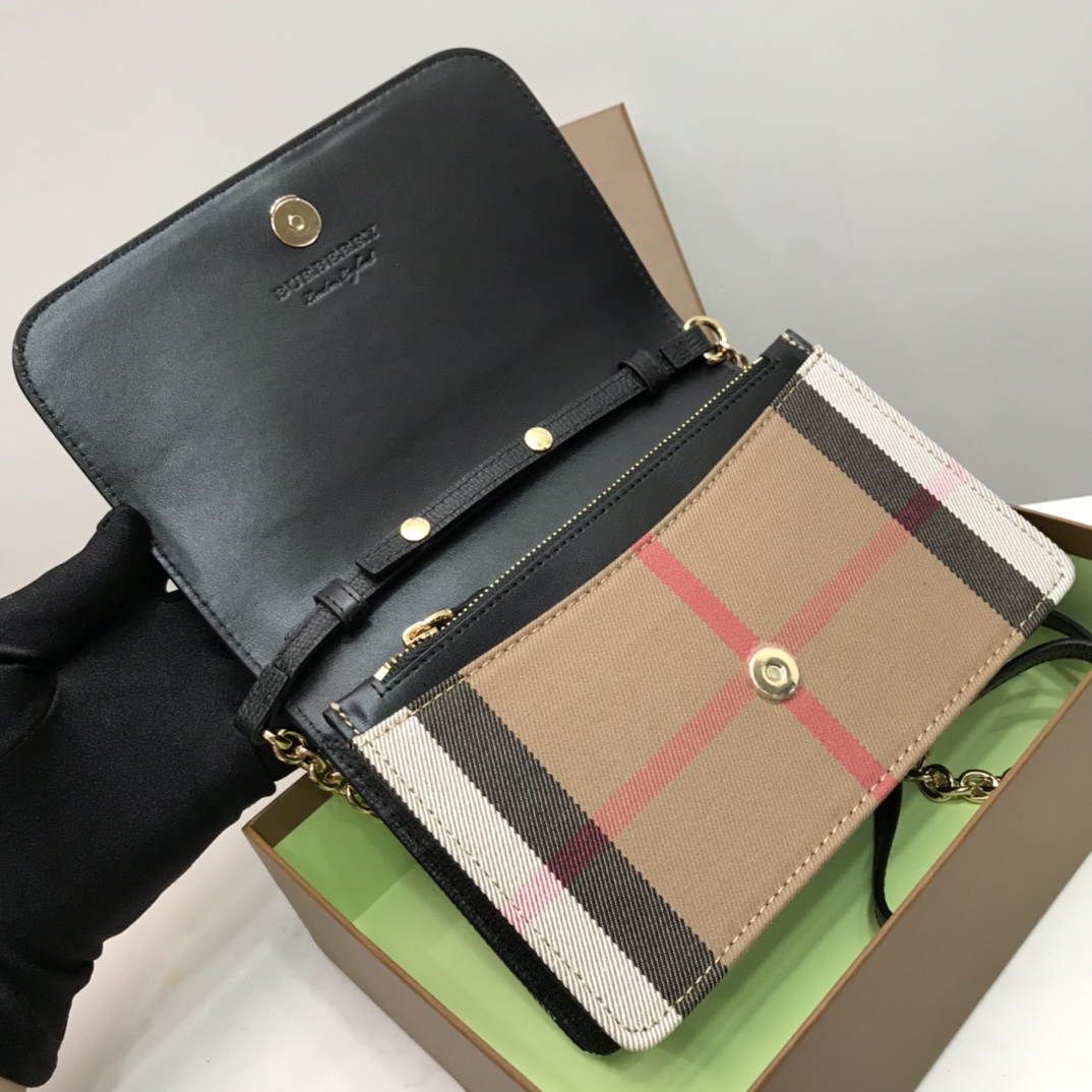 BURBERRY BAGS