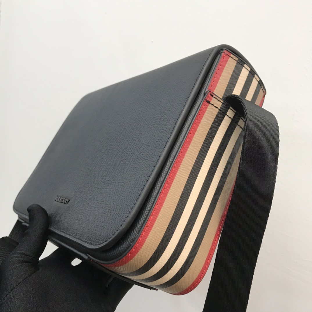Small Grainy Leather Messenger Bag BURBERRY BAGS